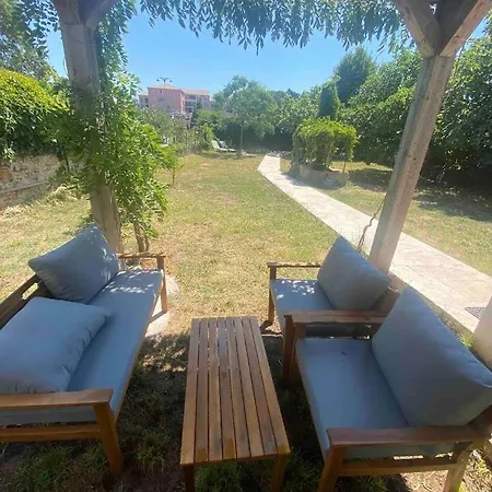 Petite Maison De Charme - Le Jardin Secret D'alice